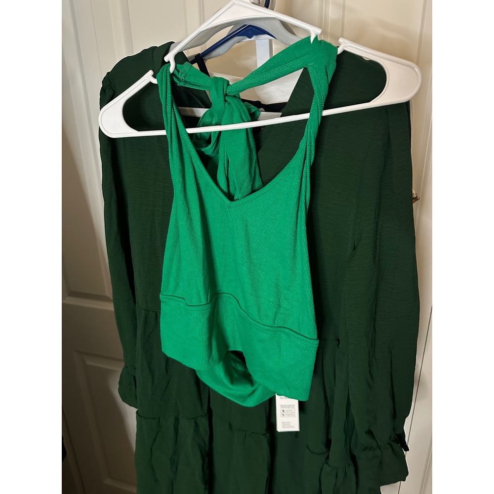 Green Ribbed Halter Neck Crop Top - Picture 4 of 5